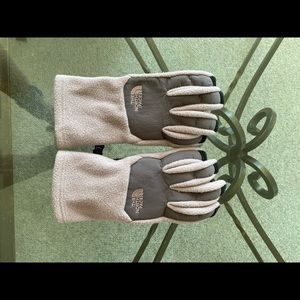 Women’s The North Face size large gloves